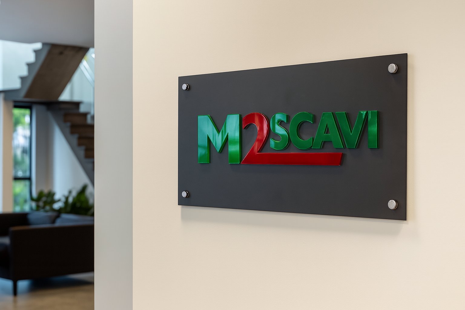 Targa e insegna in plexiglass M2SCAVI per impresa edile di Casteggio
